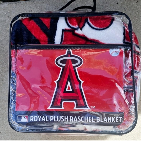 TWIN SIZE ANGELS BASEBALL BLANKET - Picture 1 of 2